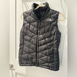North Face Puffer Vest Women’s